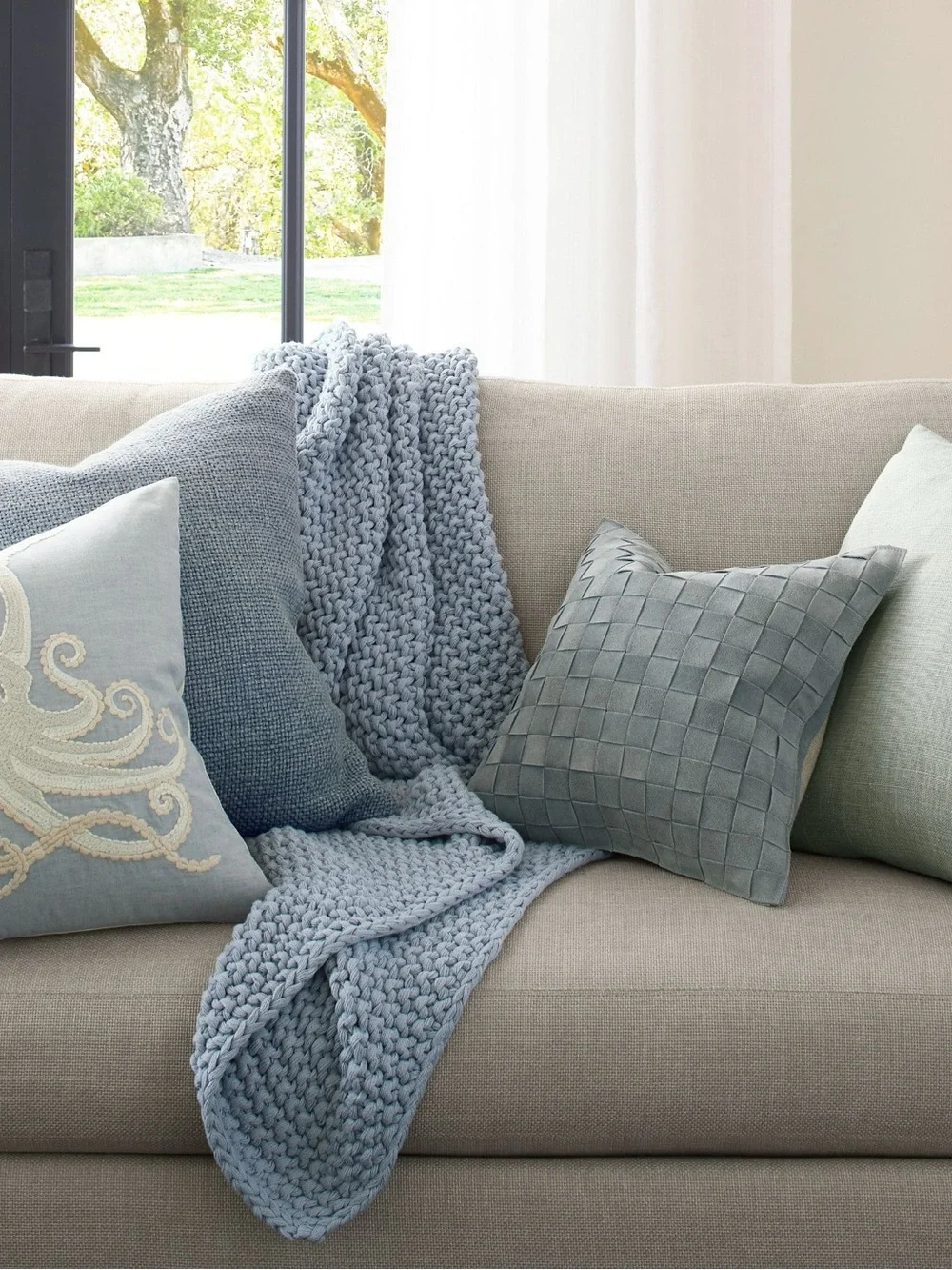 Pottery Barn Bayside Seed Stitch Throw in Chambray - Picture 3 of 6